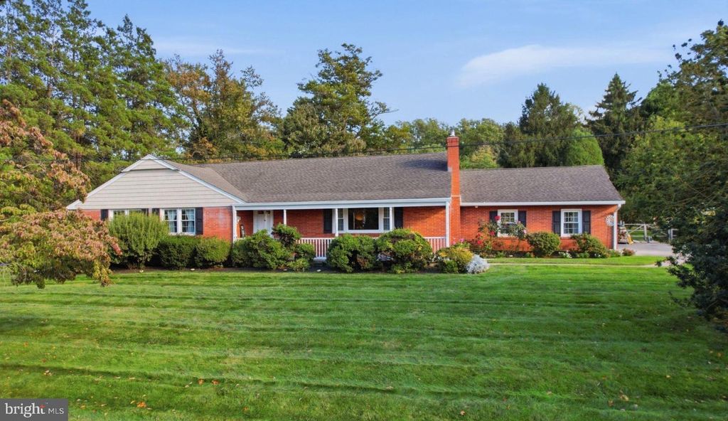 3014 OAK DR, NORRISTOWN, PA 19401 — exterior