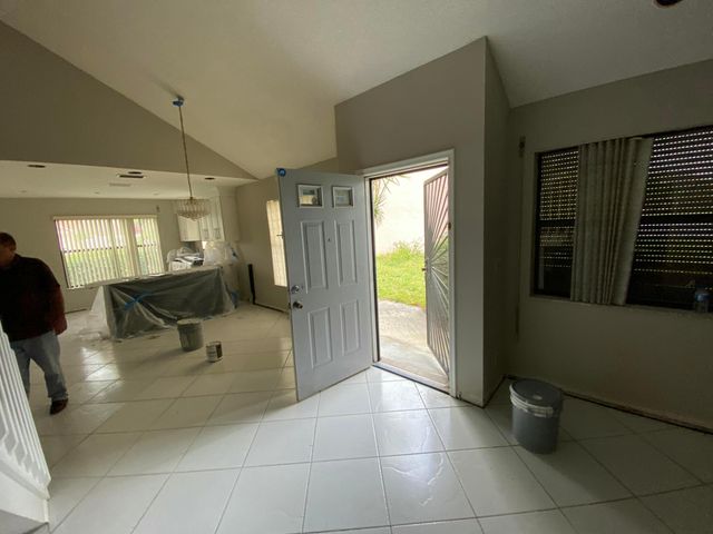 62 Willow Circle, Boynton Beach, FL 33436