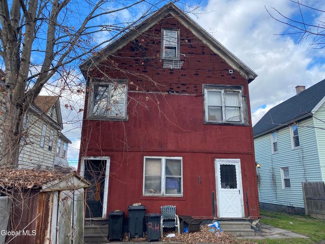 24 Eagle Street, Amsterdam, NY 12010