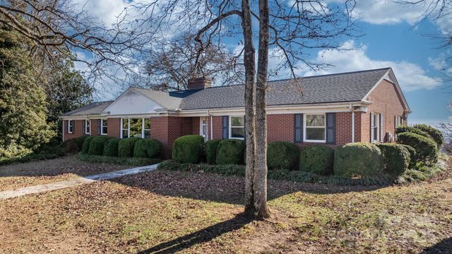 1045 Cajah Mountain Road, Hudson, NC 28638