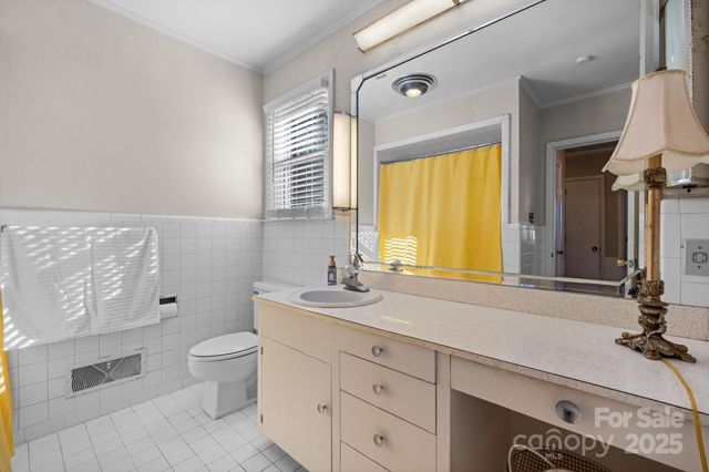 1045 Cajah Mountain Road, Hudson, NC 28638