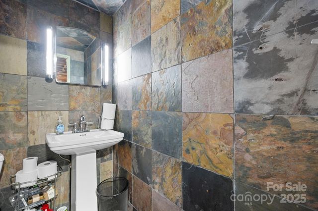 1045 Cajah Mountain Road, Hudson, NC 28638