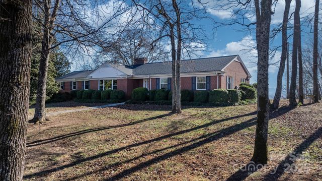 1045 Cajah Mountain Road, Hudson, NC 28638