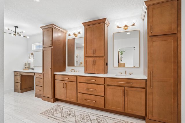 5307 Fernwood Drive, Cedar Falls, IA 50613