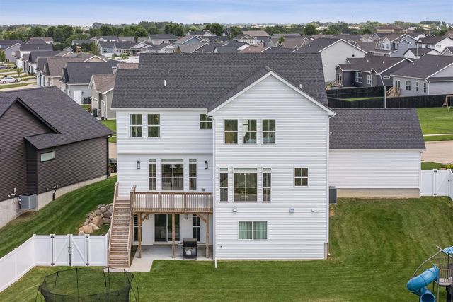 5307 Fernwood Drive, Cedar Falls, IA 50613