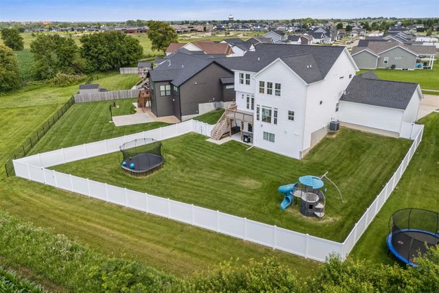 5307 Fernwood Drive, Cedar Falls, IA 50613