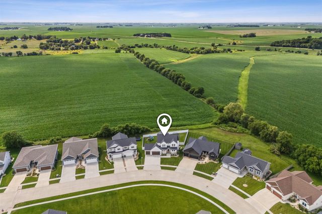 5307 Fernwood Drive, Cedar Falls, IA 50613