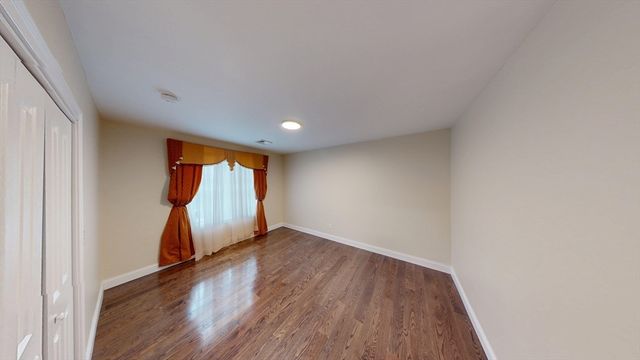 41 Modoc St, Worcester, MA 01604