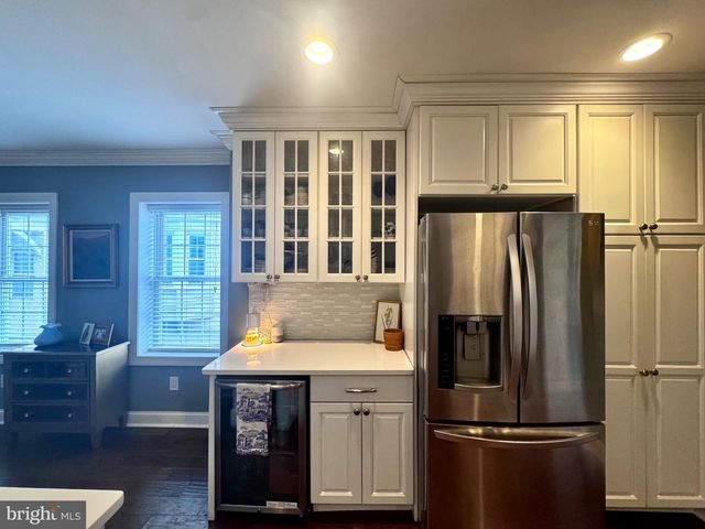 24 THOMAS, Bryn Mawr, PA 19010