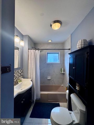 24 THOMAS, Bryn Mawr, PA 19010