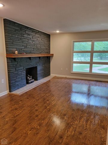 633 W College Avenue W, Jonesboro, AR 72401