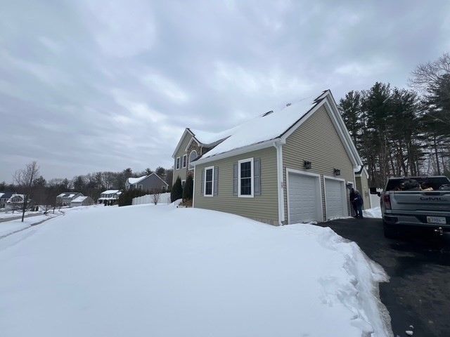 240 Roosevelt Drive, Northbridge, MA 01534