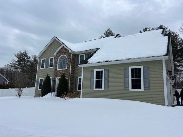 240 Roosevelt Drive, Northbridge, MA 01534