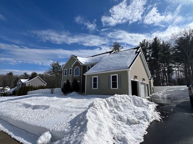 240 Roosevelt Drive, Northbridge, MA 01534