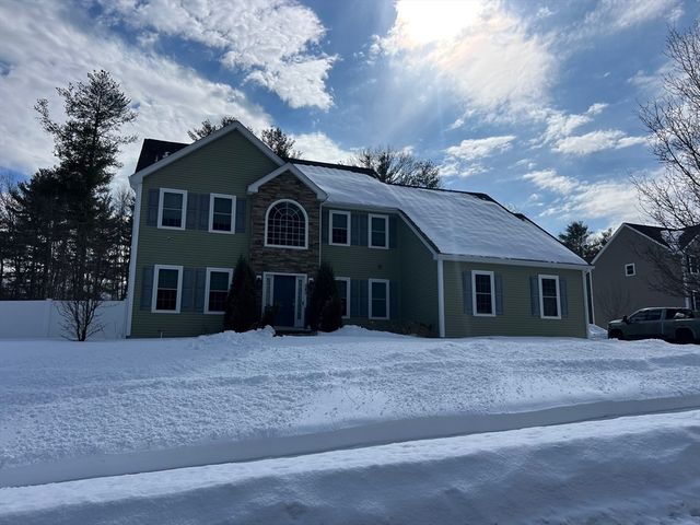 240 Roosevelt Drive, Northbridge, MA 01534