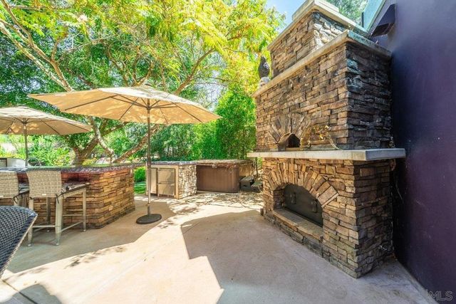 15625 Mussey Grade Rd, Ramona, CA 92065