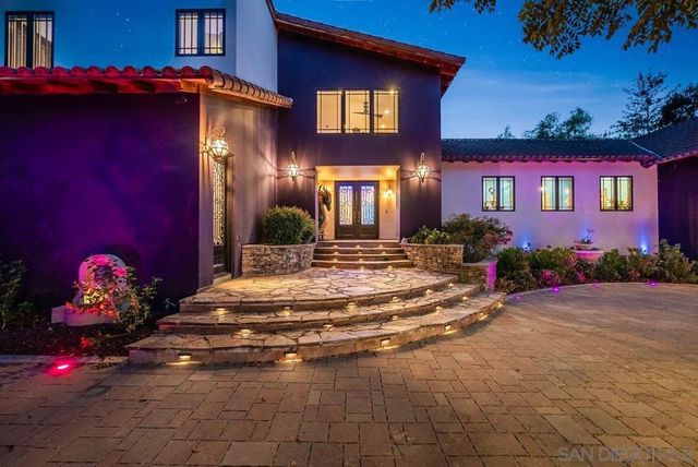 15625 Mussey Grade Rd, Ramona, CA 92065