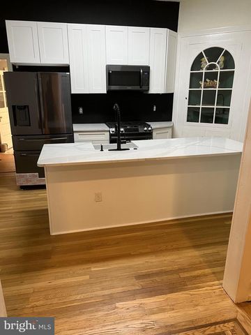 117 ROCHELLE AVE, Philadelphia, PA 19128