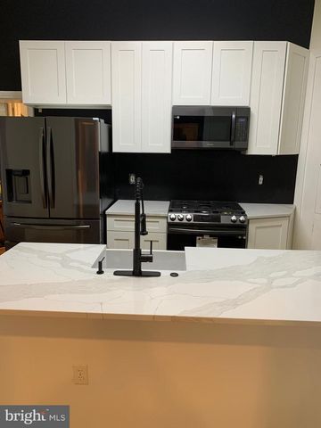 117 ROCHELLE AVE, Philadelphia, PA 19128