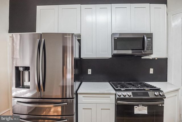 117 ROCHELLE AVE, Philadelphia, PA 19128