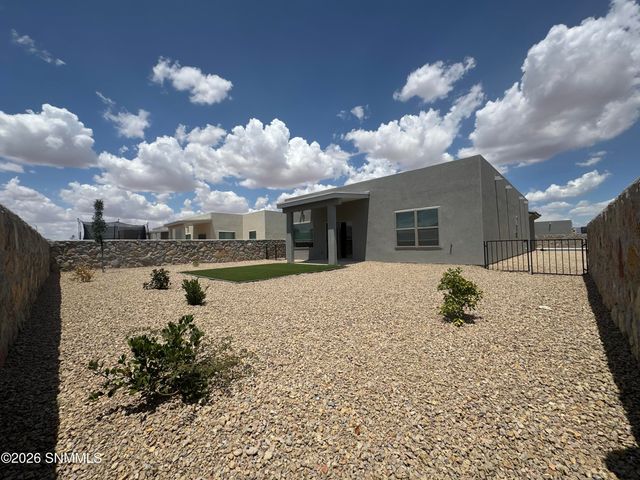 7541 Clarion Way, Las Cruces, NM 88012