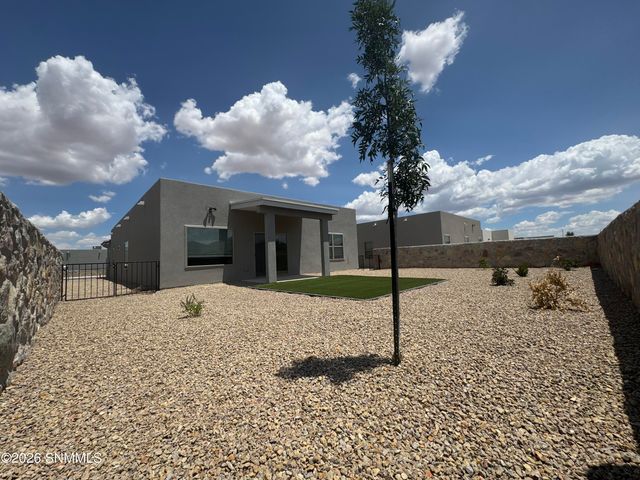 7541 Clarion Way, Las Cruces, NM 88012