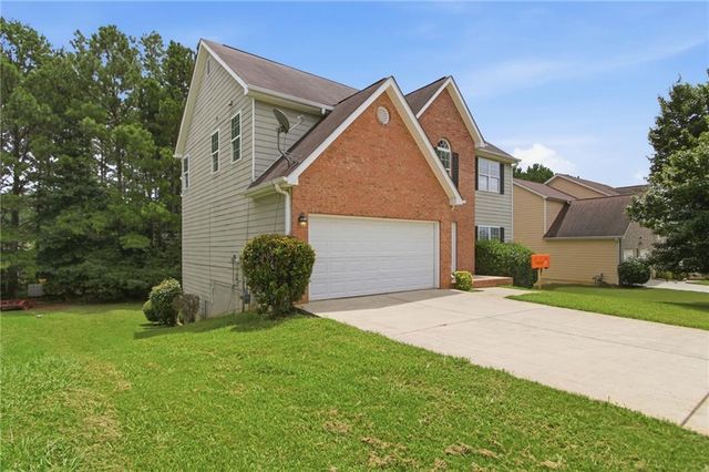 6716 Delaware Bend, Fairburn, GA 30213