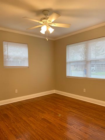 1001 Michael St, Patterson, LA 70392