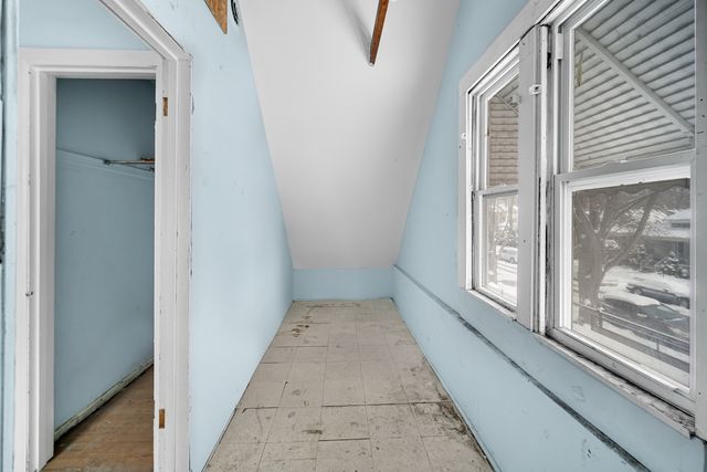 8626 S Kingston Avenue, Chicago, IL 60617