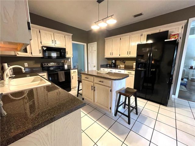 3170 Scott Dairy Loop Road W, Mobile, AL 36695