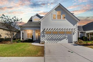 215 Hanover Lakes Drive, Wilmington, NC 28401