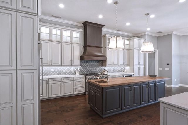 5019 LAKE IN THE WOODS BOULEVARD, Lakeland, FL 33813