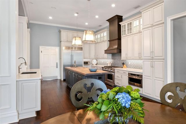 5019 LAKE IN THE WOODS BOULEVARD, Lakeland, FL 33813