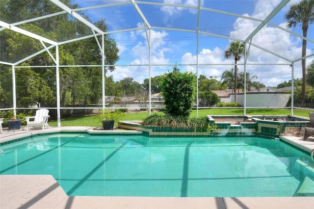 5019 LAKE IN THE WOODS BOULEVARD, Lakeland, FL 33813