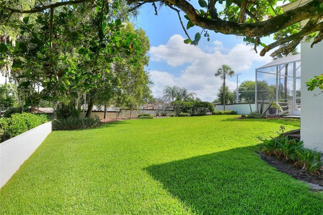 5019 LAKE IN THE WOODS BOULEVARD, Lakeland, FL 33813