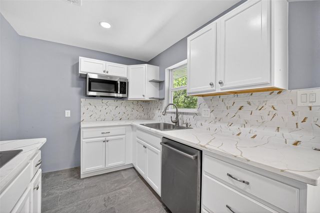 11226 Huggins Drive, Houston, TX 77035