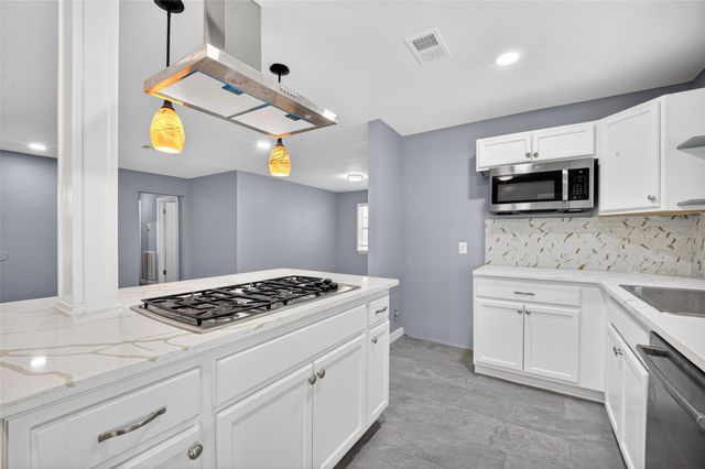 11226 Huggins Drive, Houston, TX 77035