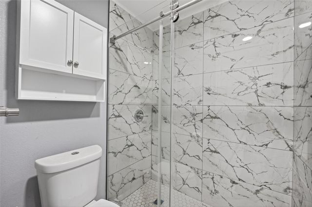 11226 Huggins Drive, Houston, TX 77035