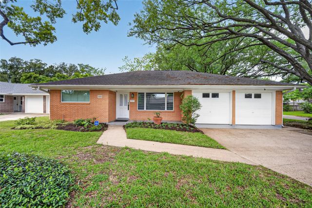 11226 Huggins Drive, Houston, TX 77035