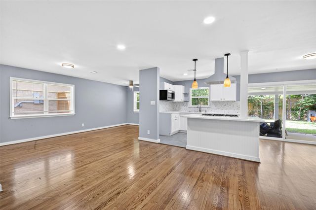 11226 Huggins Drive, Houston, TX 77035