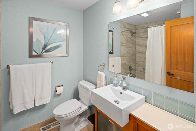 4529 168th Avenue SE, Bellevue, WA 98006