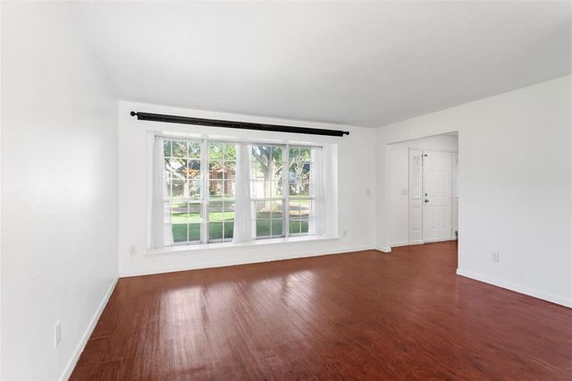 3915 Ashwood Drive, Pearland, TX 77584