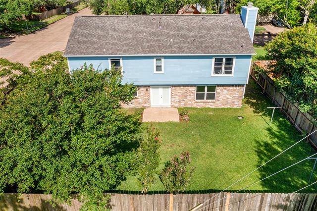 3915 Ashwood Drive, Pearland, TX 77584