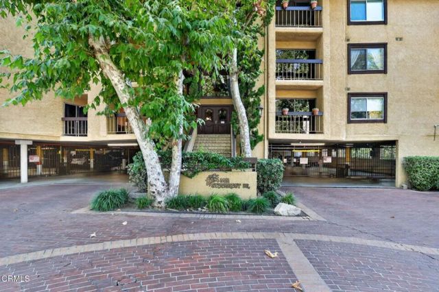3481 Stancrest Drive 126, Glendale, CA 91208