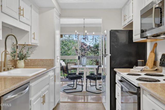3481 Stancrest Drive 126, Glendale, CA 91208