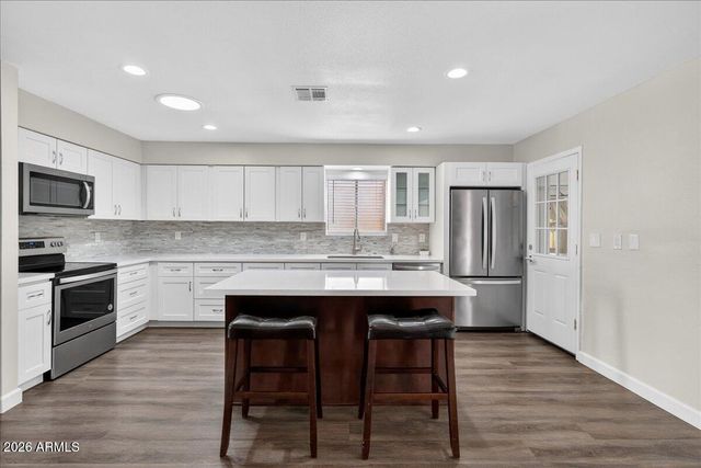 8725 E JACKRABBIT Road, Scottsdale, AZ 85250