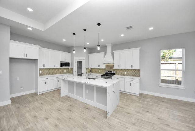 4606 Iroquois Drive, Pasadena, TX 77504
