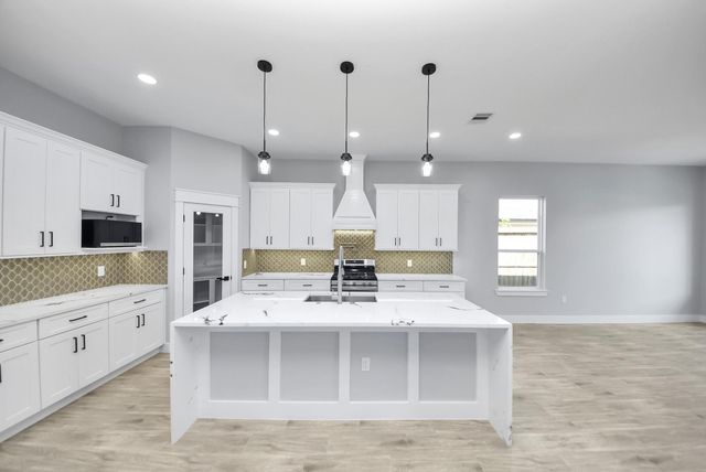 4606 Iroquois Drive, Pasadena, TX 77504