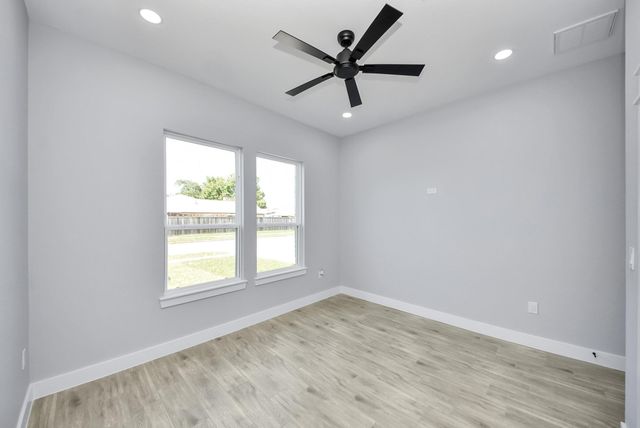 4606 Iroquois Drive, Pasadena, TX 77504