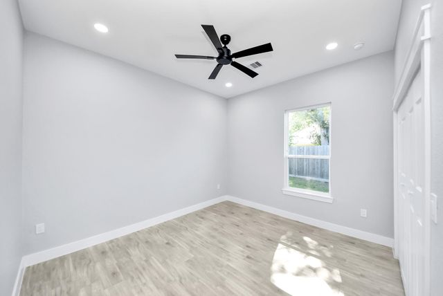 4606 Iroquois Drive, Pasadena, TX 77504